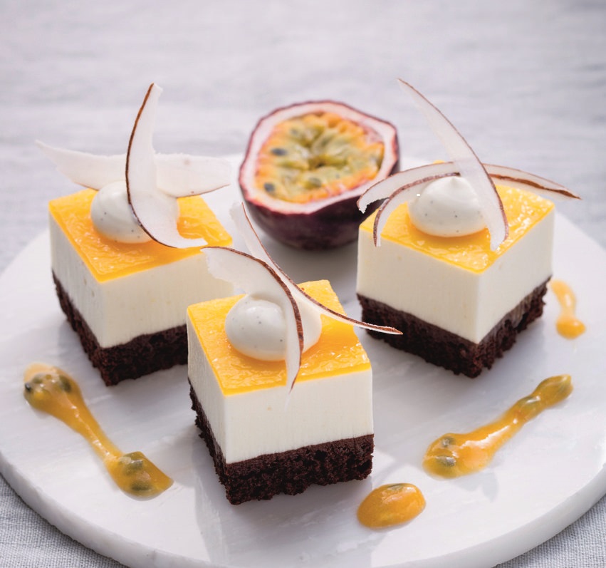 Cube von Cocos und Passionsfrucht